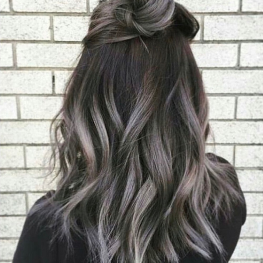 Meet your Posher, Aneeza